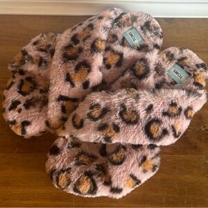 Tom’s Susie Slippers size 9